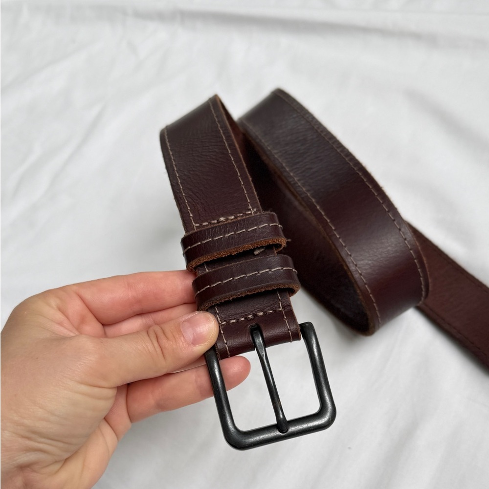 Unisex Elegant Brown Genuine Leather Bag with Classic Design - Picture 3 of 7